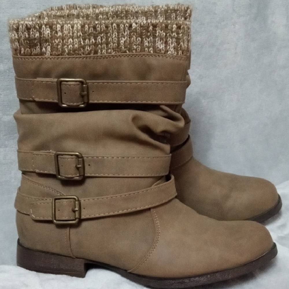 Shoe Dazzle Tan Ankle Boots with Knit Cuff - Picture 2 of 7